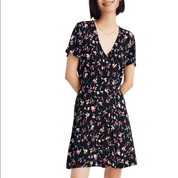 Madewell Dresses & Skirts - V-Neck Button-Front Mini Dress in Drifting Flowers